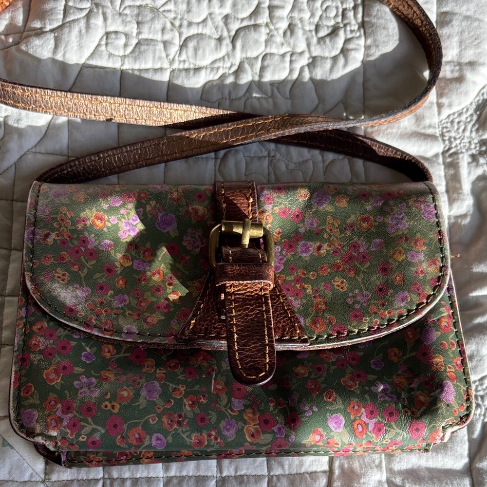Patricia Nash Small Green Floral Crossbody Bag with Brown Accents - Picture 6 of 9